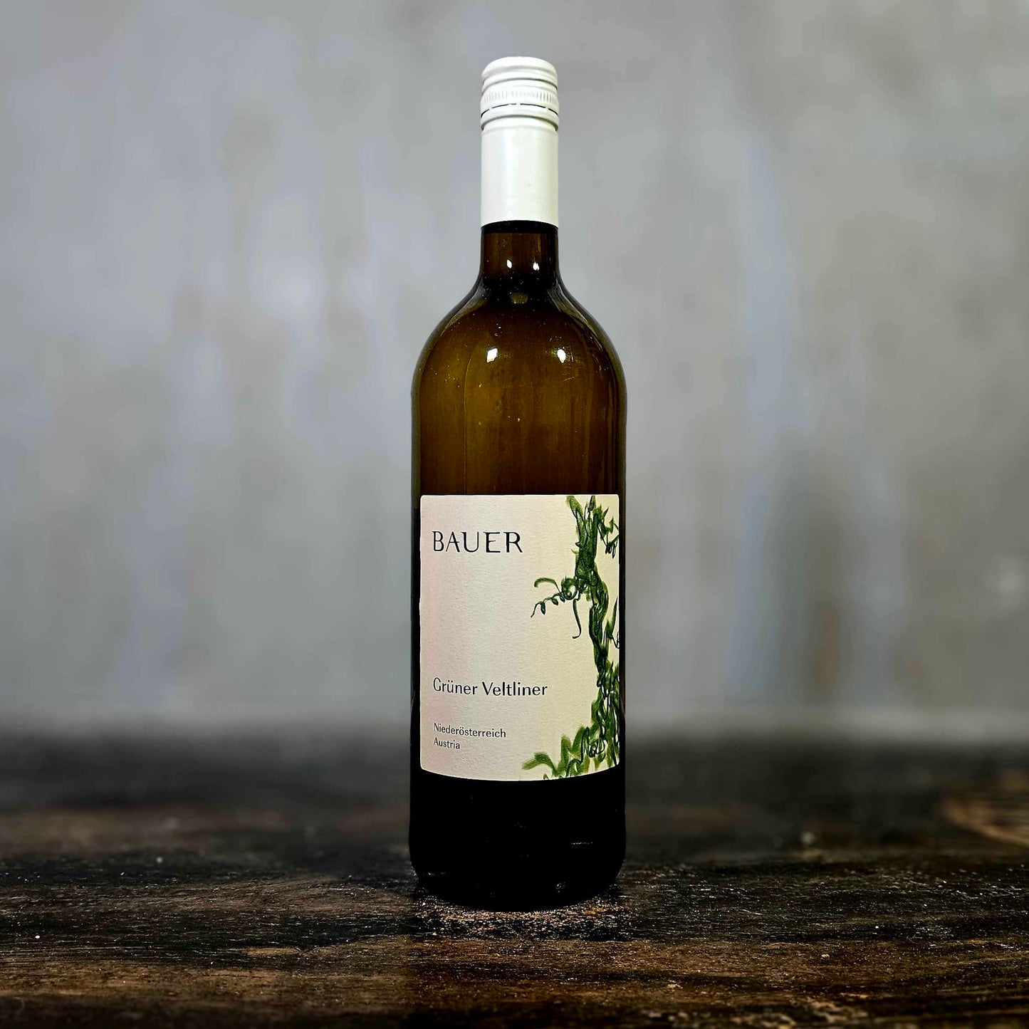 Famile Bauer - Grüner Veltliner, Niederösterreich, Austria (NV)