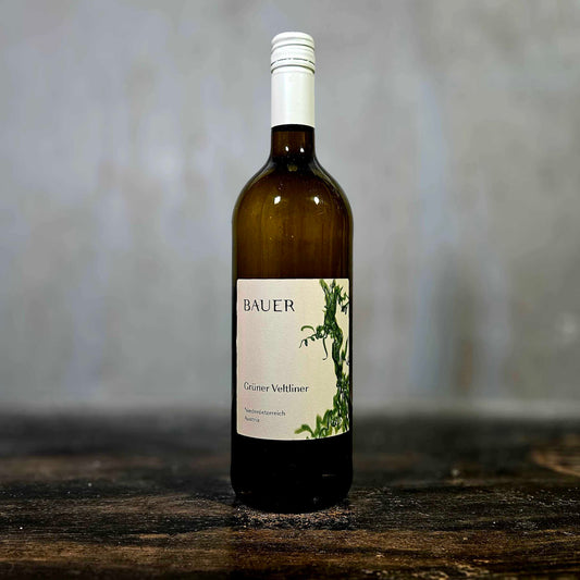Famile Bauer - Grüner Veltliner, Niederösterreich, Austria (NV)